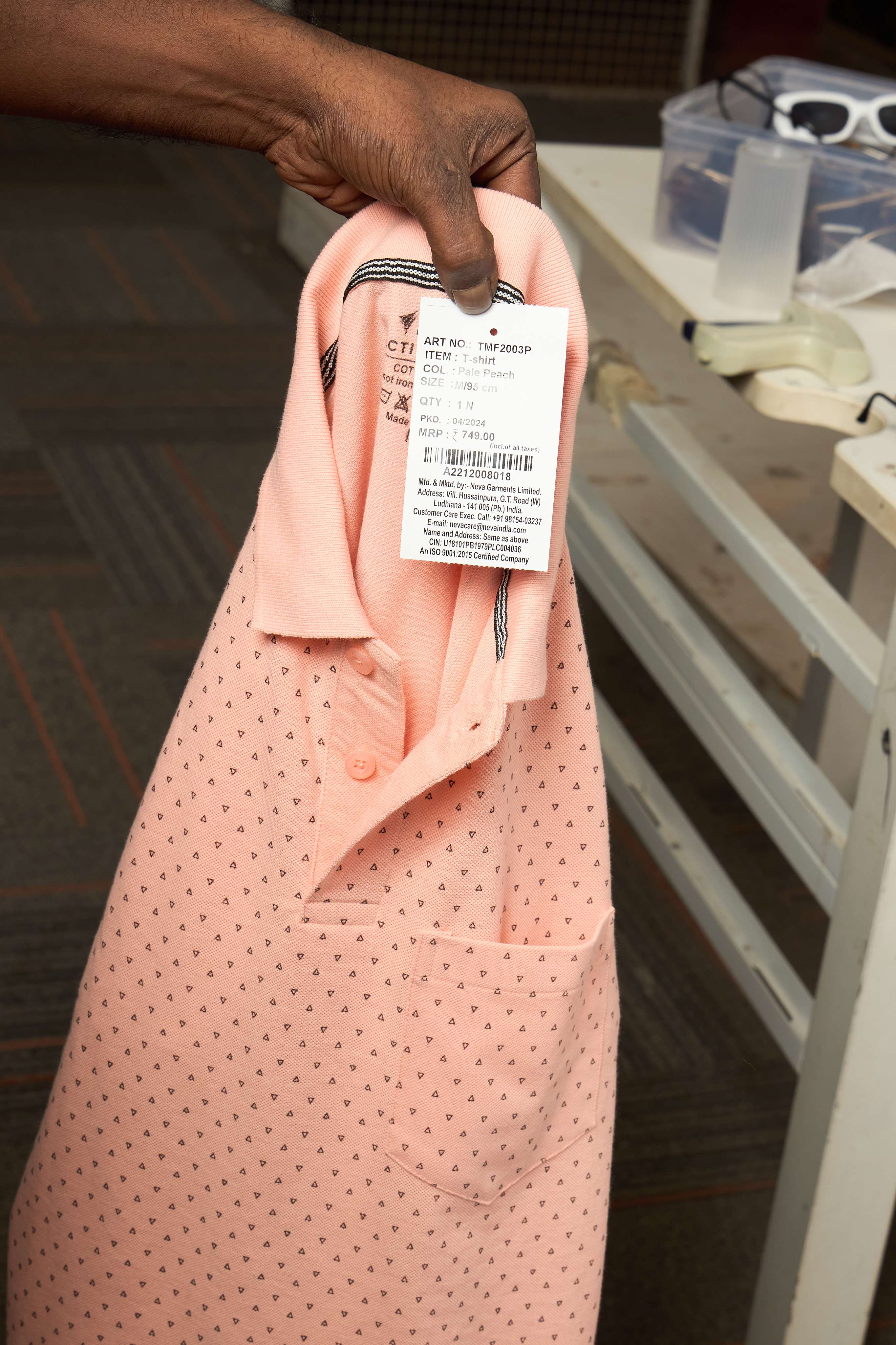 Neva Polo Neck dotted pattern Men tshirt Half sleeves chest pocket