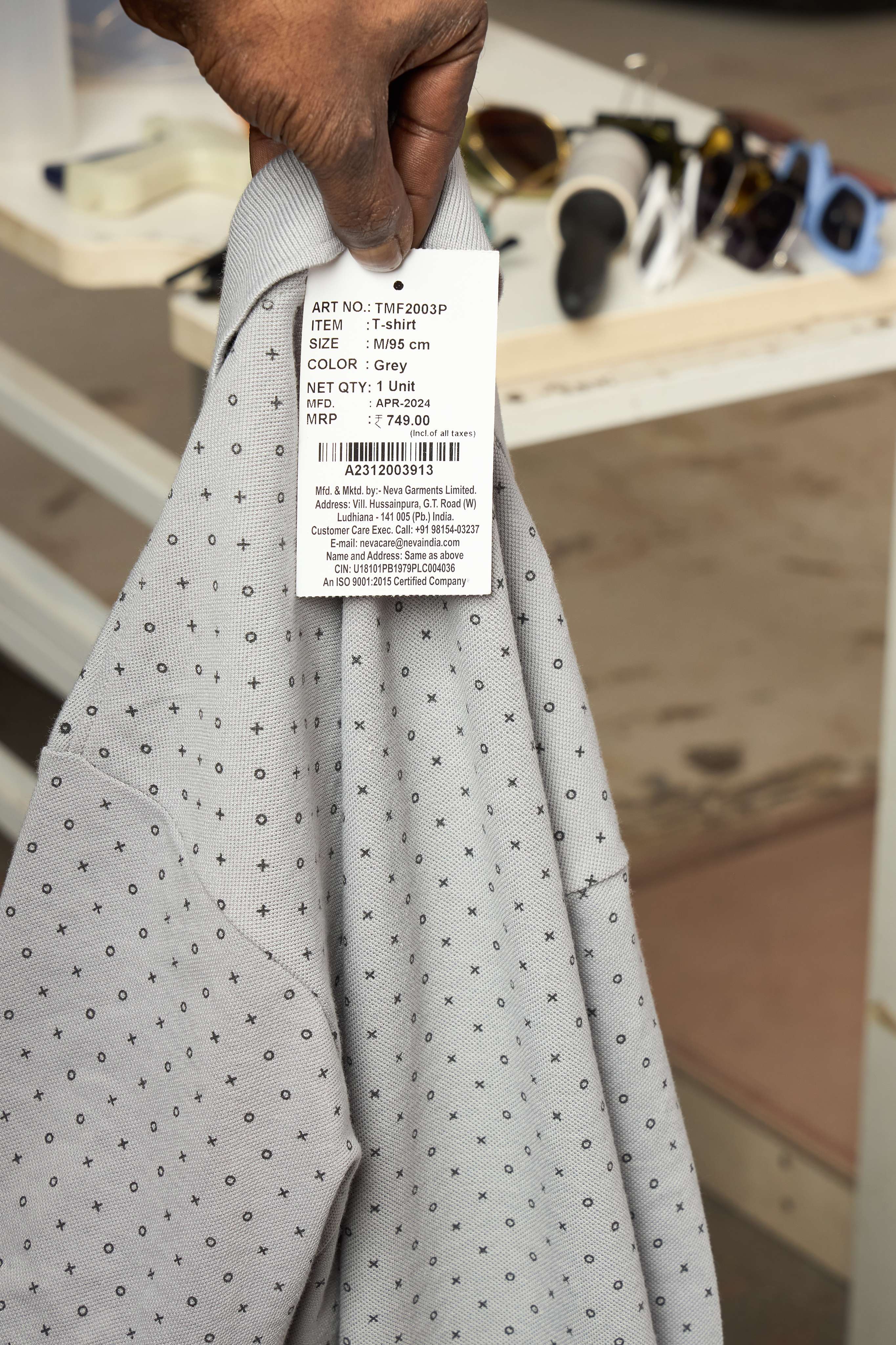 Neva Polo Neck dotted pattern Men tshirt Half sleeves chest pocket