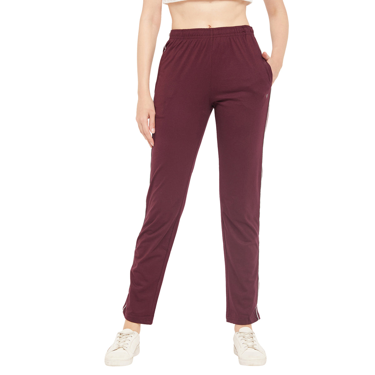 Neva Women's Track Pant in Solid Pattern Side pockets - Burgandy