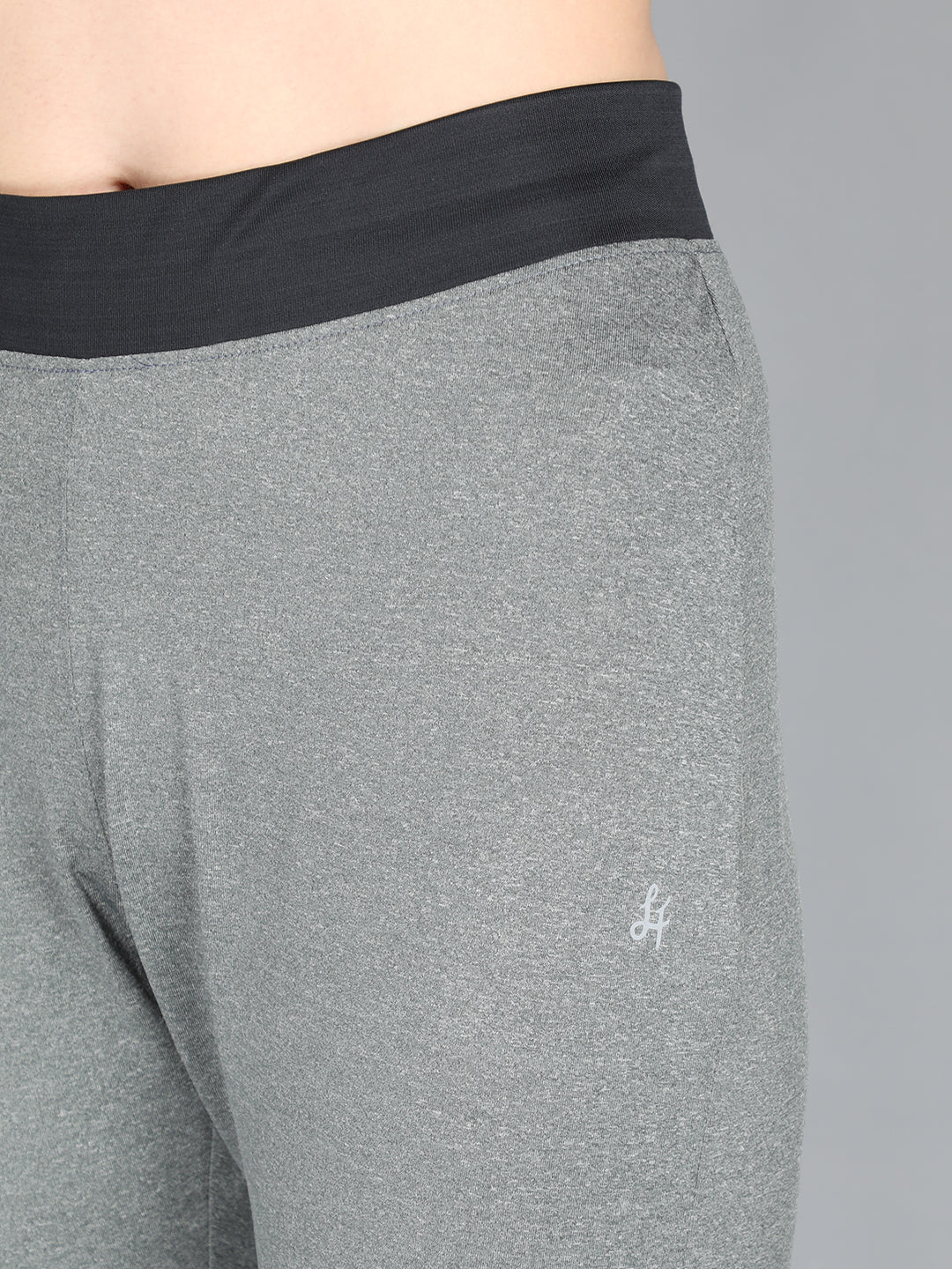 Neva Women Regular Fit Ankle Length Sweatfree Trackpant